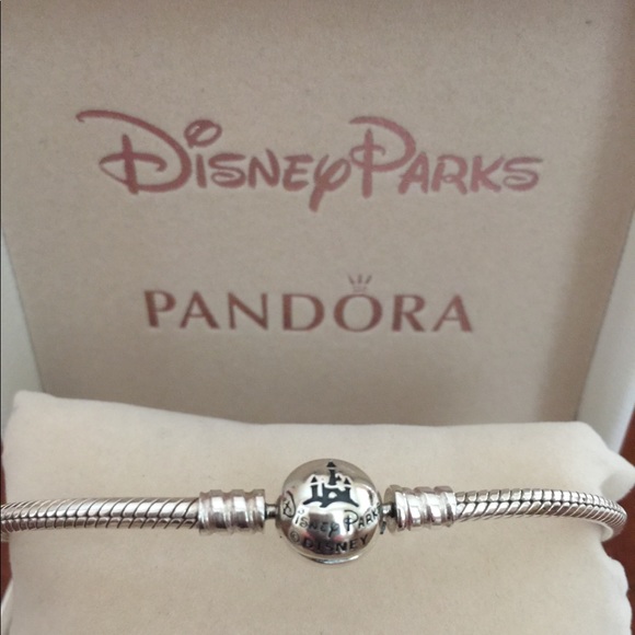 Disney Pandora Wonderful World Bracelet & Box Disney Pandora Wonderful World Bracelet & Box